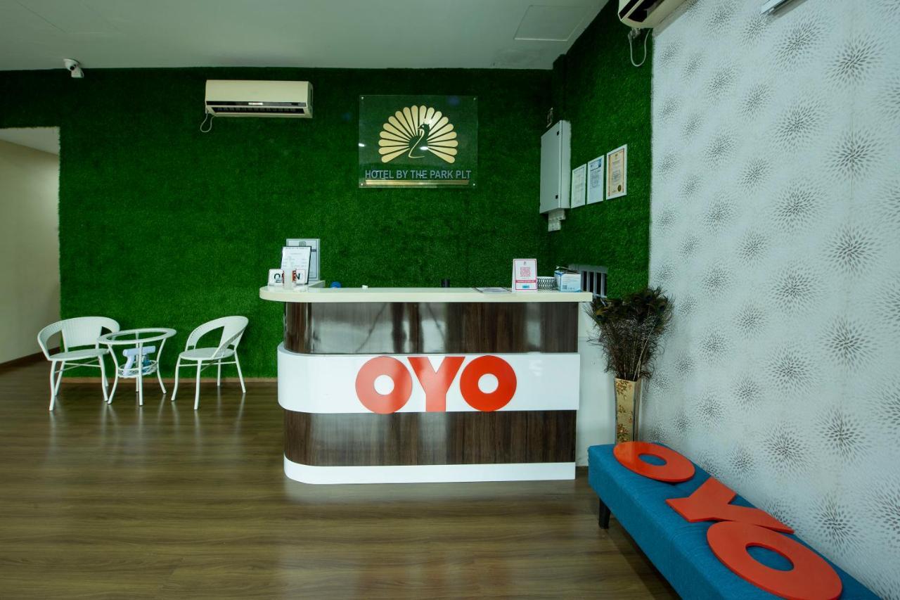 Oyo 90231 Hotel By The Park Plt Johor Bahru Eksteriør bilde