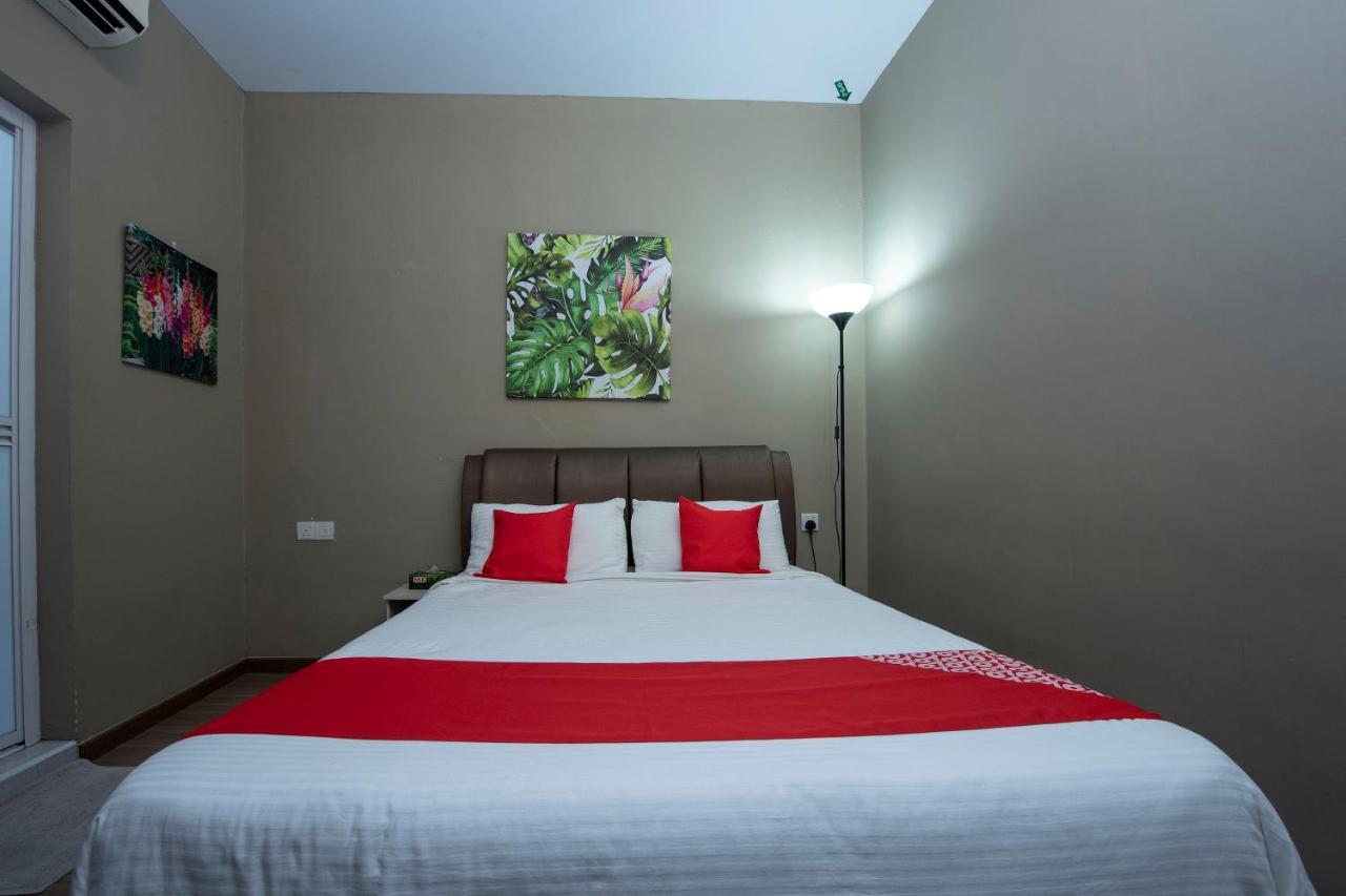Oyo 90231 Hotel By The Park Plt Johor Bahru Eksteriør bilde