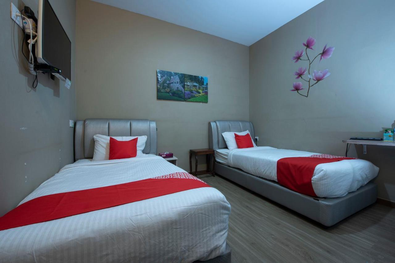 Oyo 90231 Hotel By The Park Plt Johor Bahru Eksteriør bilde
