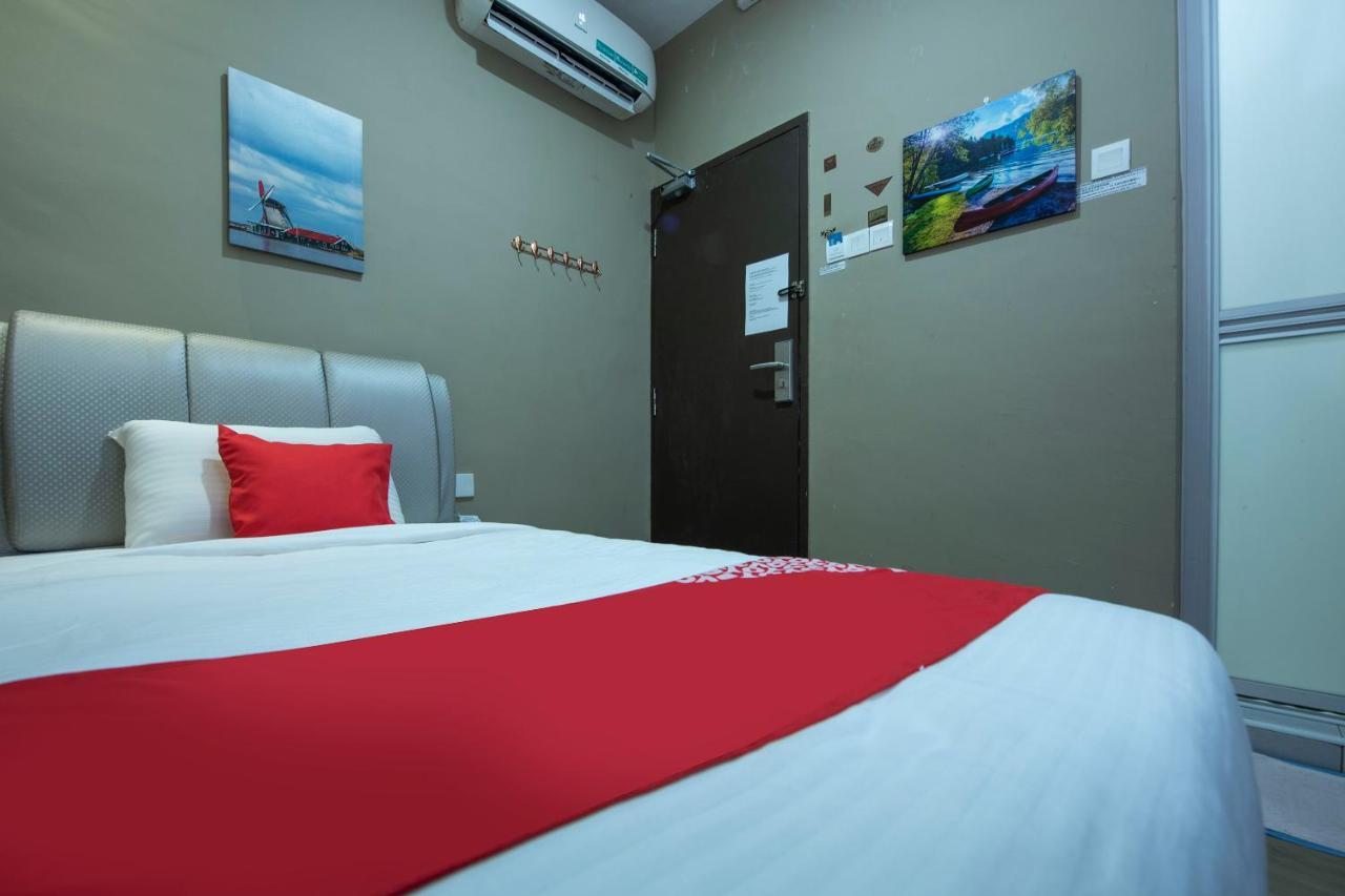 Oyo 90231 Hotel By The Park Plt Johor Bahru Eksteriør bilde