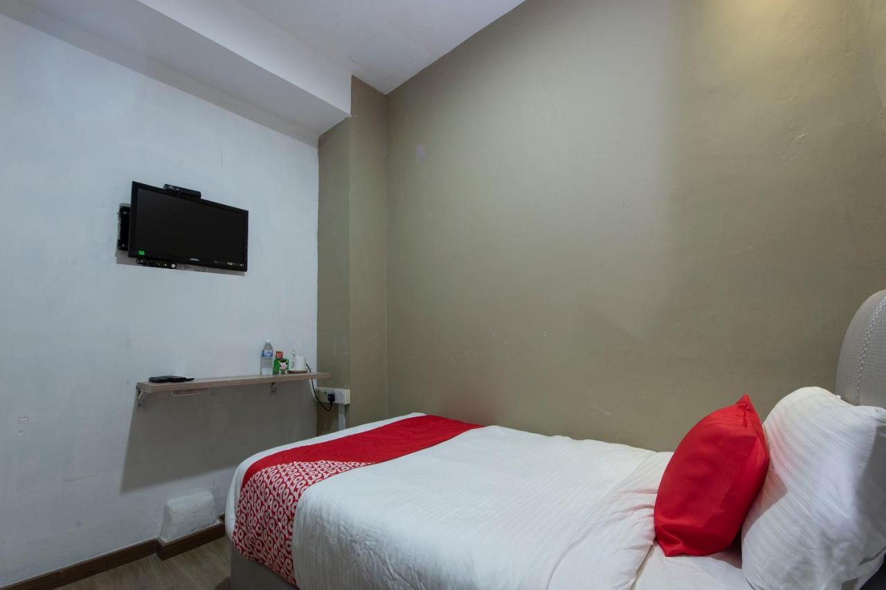 Oyo 90231 Hotel By The Park Plt Johor Bahru Eksteriør bilde